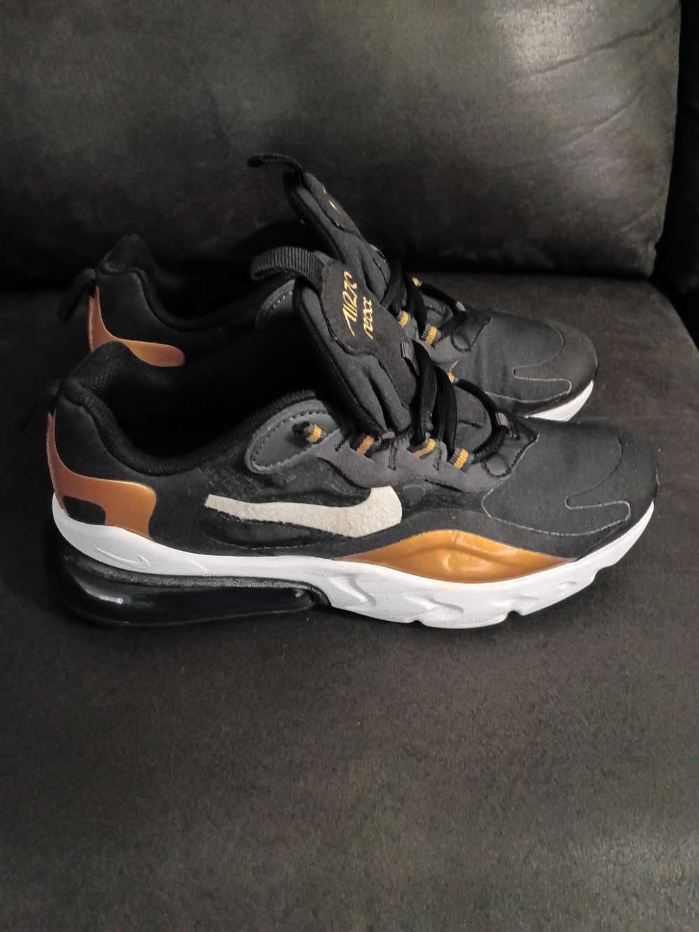Nike Air Max 270 React "Metallic Gold" (GS/PS) sneakers